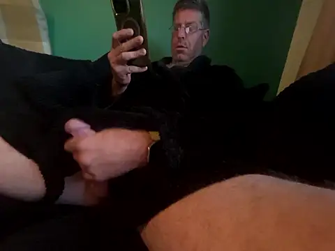 Snapshot of bigboy6880 chatting on September 2025 05:42:01 AM bigboy6880 online show from September 2025 05:42:01 AM