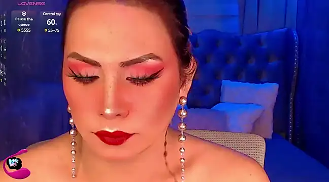 Snapshot of QUEEN_GIAMOORE69 chatting on March 2025 11:09:02 PM QUEEN GIAMOORE69 online show from March 2025 11:09:02 PM