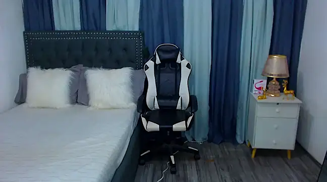 cyberanita online show from February 2025 06:19:01 PM