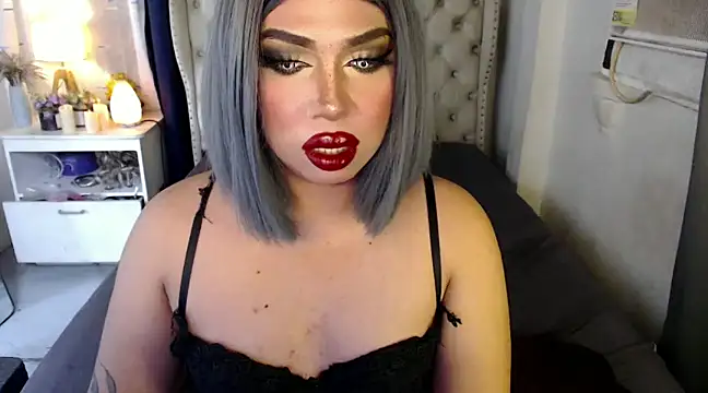 RebecaNextToYou online show from December 2024 05:00:01 PM