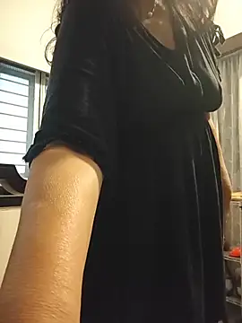 Susannemilf online show from April 2026 02:11:02 AM