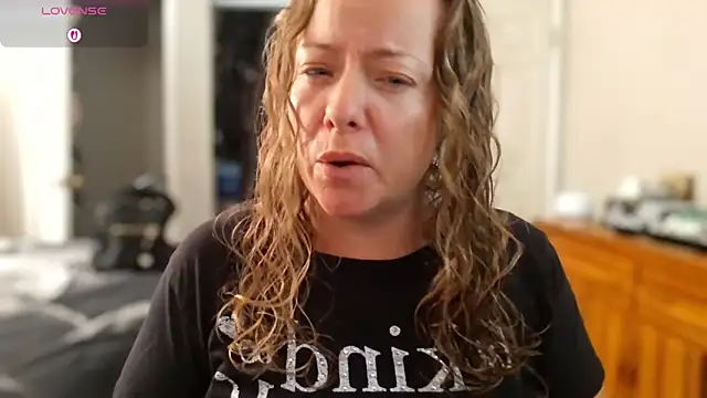 julimonroe online show from September 2025 03:00:02 PM