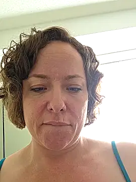 julimonroe online show from May 2026 02:45:01 PM