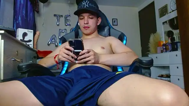 Angel-Twink online show from June 2026 04:09:01 PM