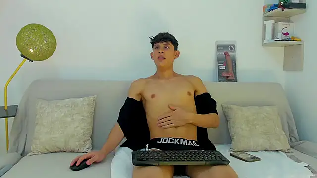 logan thomas online show from December 2025 08:05:01 PM