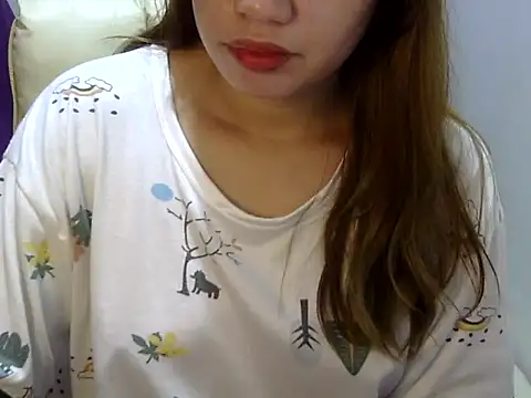    zurIII09  online show from December 2025 01:32:02 AM