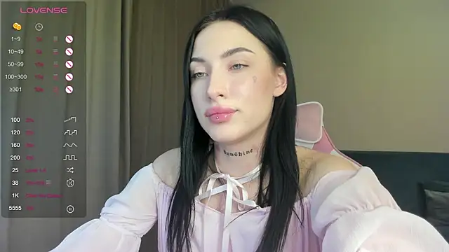 Snapshot of JenniferQueen11 chatting on December 2024 11:46:02 PM JenniferQueen11 online show from December 2024 11:46:02 PM