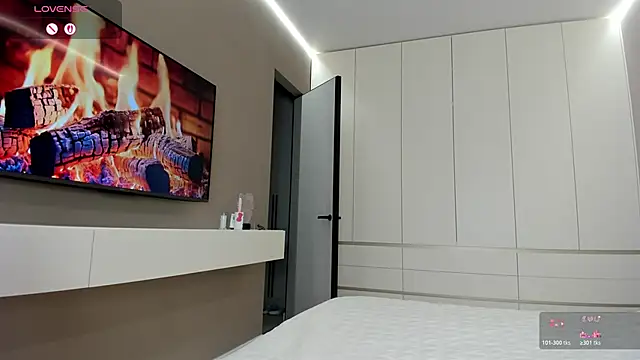 JenniferQueen11 online show from April 2026 09:25:02 AM