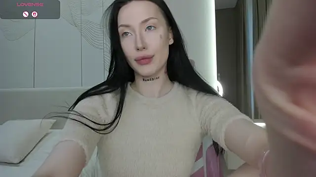 Snapshot of JenniferQueen11 chatting on June 2026 02:38:01 PM JenniferQueen11 online show from June 2026 02:38:01 PM