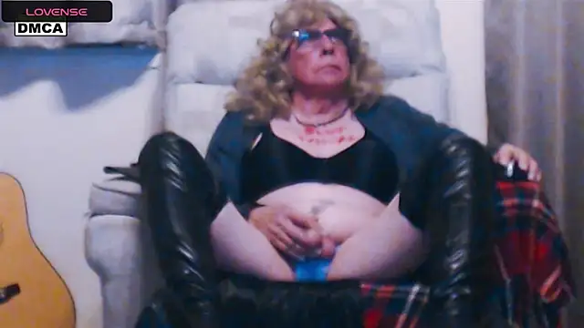 Snapshot of FilthytvGRACIE chatting on March 2025 11:34:02 PM FilthytvGRACIE online show from March 2025 11:34:02 PM