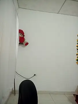 lorenitabella online show from April 2026 09:39:33 PM