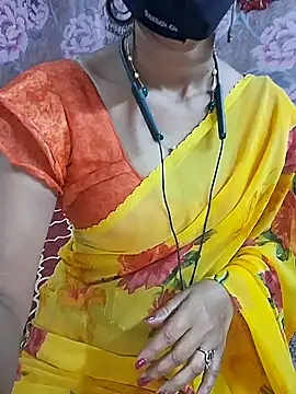 Snapshot of XBHUUME chatting on December 2024 05:23:02 PM XBHUUME online show from December 2024 05:23:02 PM