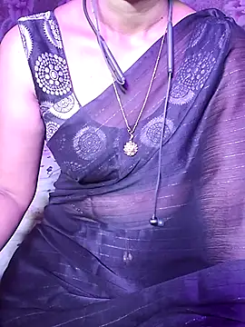 Snapshot of XBHUUME chatting on October 2025 04:27:01 PM XBHUUME online show from October 2025 04:27:01 PM