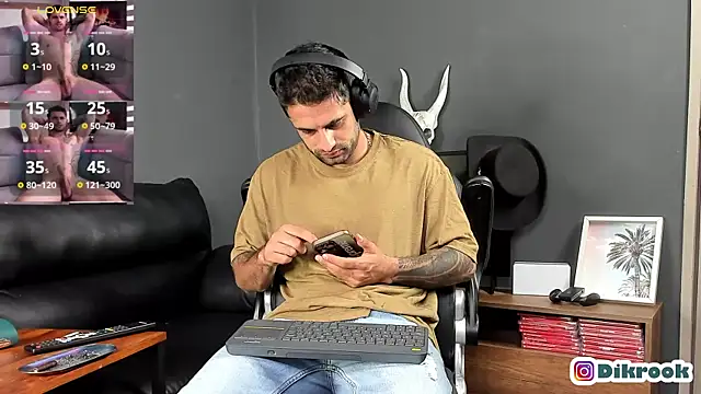 Davevilboy online show from March 2025 12:01:02 PM