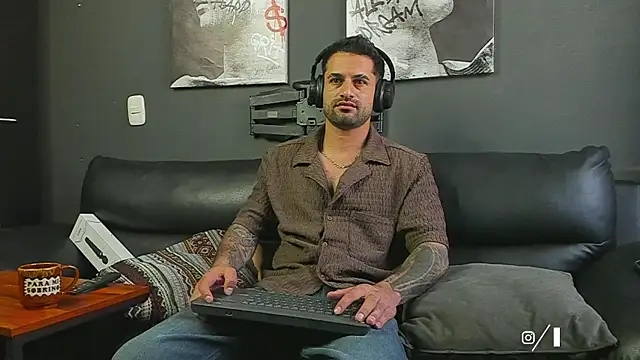 Davevilboy online show from November 2025 12:38:01 PM