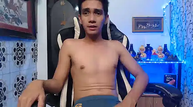 Snapshot of asianmaster27 chatting on January 2025 09:08:02 AM asianmaster27 online show from January 2025 09:08:02 AM