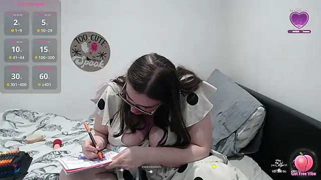 Rebecca Summer online show from September 2025 12:24:02 AM