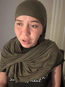 MatchedEyebrow online show from November 2025 10:14:02 PM