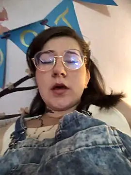 Snapshot of HunnyyLove chatting on September 2025 06:44:01 PM HunnyyLove online show from September 2025 06:44:01 PM