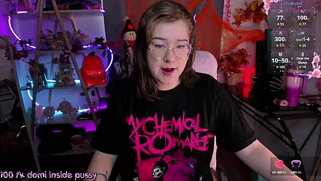 Snapshot of HunnyyLove chatting on October 2025 03:22:02 PM HunnyyLove online show from October 2025 03:22:02 PM