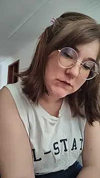 Snapshot of HunnyyLove chatting on October 2025 04:40:02 PM HunnyyLove online show from October 2025 04:40:02 PM