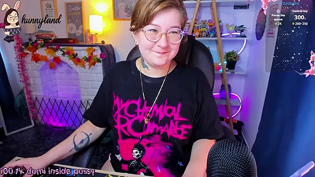 HunnyyLove online show from February 2026 03:08:02 PM