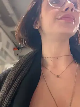 Camilla Railian online show from January 2025 02:40:02 PM