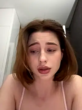 Camilla Railian online show from September 2025 11:10:01 PM