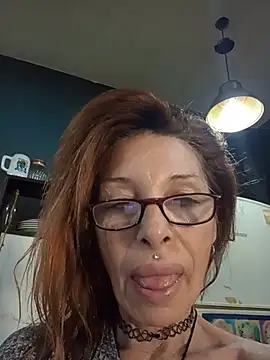 Snapshot of FrozenWaffle chatting on June 2026 06:14:01 PM FrozenWaffle online show from June 2026 06:14:01 PM