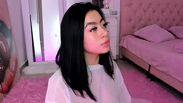 Snapshot of sofiaa_snoww chatting on January 2025 01:15:01 AM sofiaa snoww online show from January 2025 01:15:01 AM