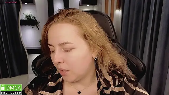 Mira Mermayd online show from November 2025 01:27:02 AM