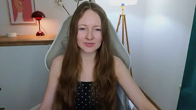 Snapshot of freya_nilsson chatting on December 2024 07:01:01 PM freya nilsson online show from December 2024 07:01:01 PM