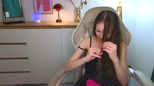 Snapshot of freya_nilsson chatting on December 2024 04:09:02 PM freya nilsson online show from December 2024 04:09:02 PM