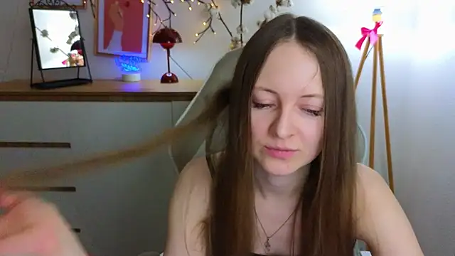 Snapshot of freya_nilsson chatting on January 2025 07:28:01 PM freya nilsson online show from January 2025 07:28:01 PM