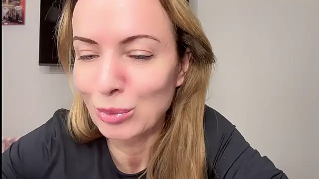 RachellAmazing online show from February 2025 09:15:02 PM