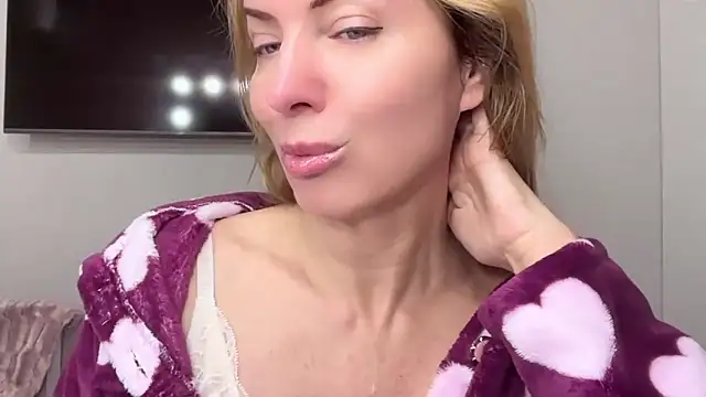 RachellAmazing online show from February 2025 06:22:02 AM