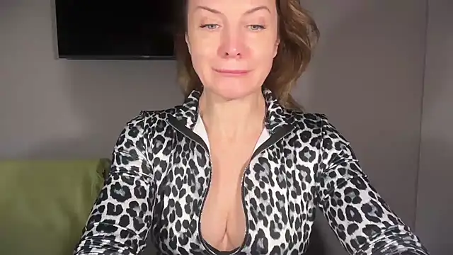 RachellAmazing online show from December 2025 01:42:01 PM