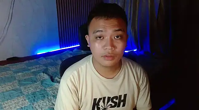 Snapshot of xsweetasian69x chatting on January 2025 05:02:01 PM xsweetasian69x online show from January 2025 05:02:01 PM