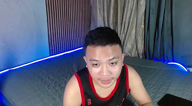 Snapshot of xsweetasian69x chatting on January 2025 12:11:02 PM xsweetasian69x online show from January 2025 12:11:02 PM