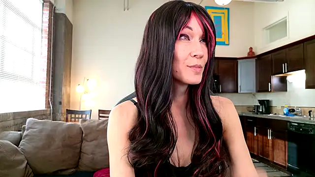 EveEnigma online show from December 2024 06:01:02 PM