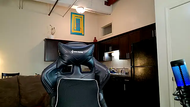 EveEnigma online show from December 2024 01:24:02 PM