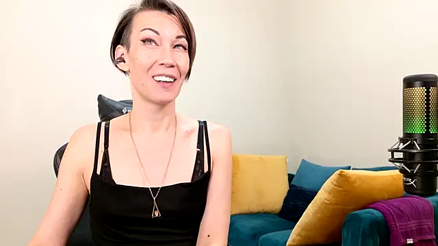 EveEnigma online show from February 2025 05:33:01 PM