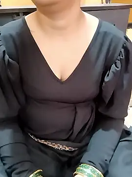 Diya 143 online show from November 2025 06:39:03 AM