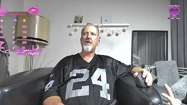 Snapshot of openminddaddy chatting on November 2025 06:55:02 PM openminddaddy online show from November 2025 06:55:02 PM