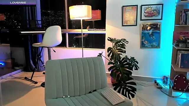 tastymeli online show from December 2024 11:24:01 PM