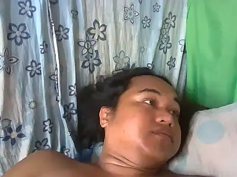 Snapshot of bettina_love chatting on April 2026 03:42:01 AM bettina love online show from April 2026 03:42:01 AM
