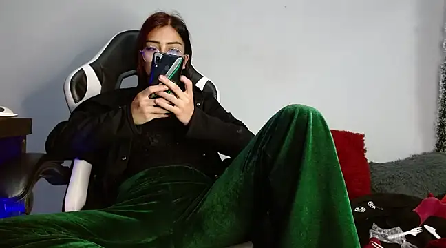 Snapshot of Ardat_Lili69 chatting on December 2024 06:56:02 PM Ardat Lili69 online show from December 2024 06:56:02 PM