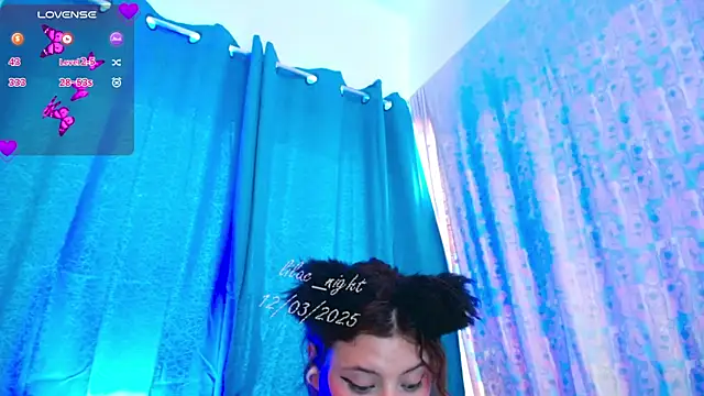 Snapshot of lilac_night33 chatting on March 2025 01:51:01 PM lilac night33 online show from March 2025 01:51:01 PM