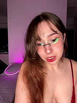 tsuki chan on online show from September 2025 02:11:01 AM