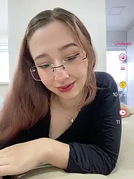 tsuki chan on online show from May 2026 07:30:01 PM